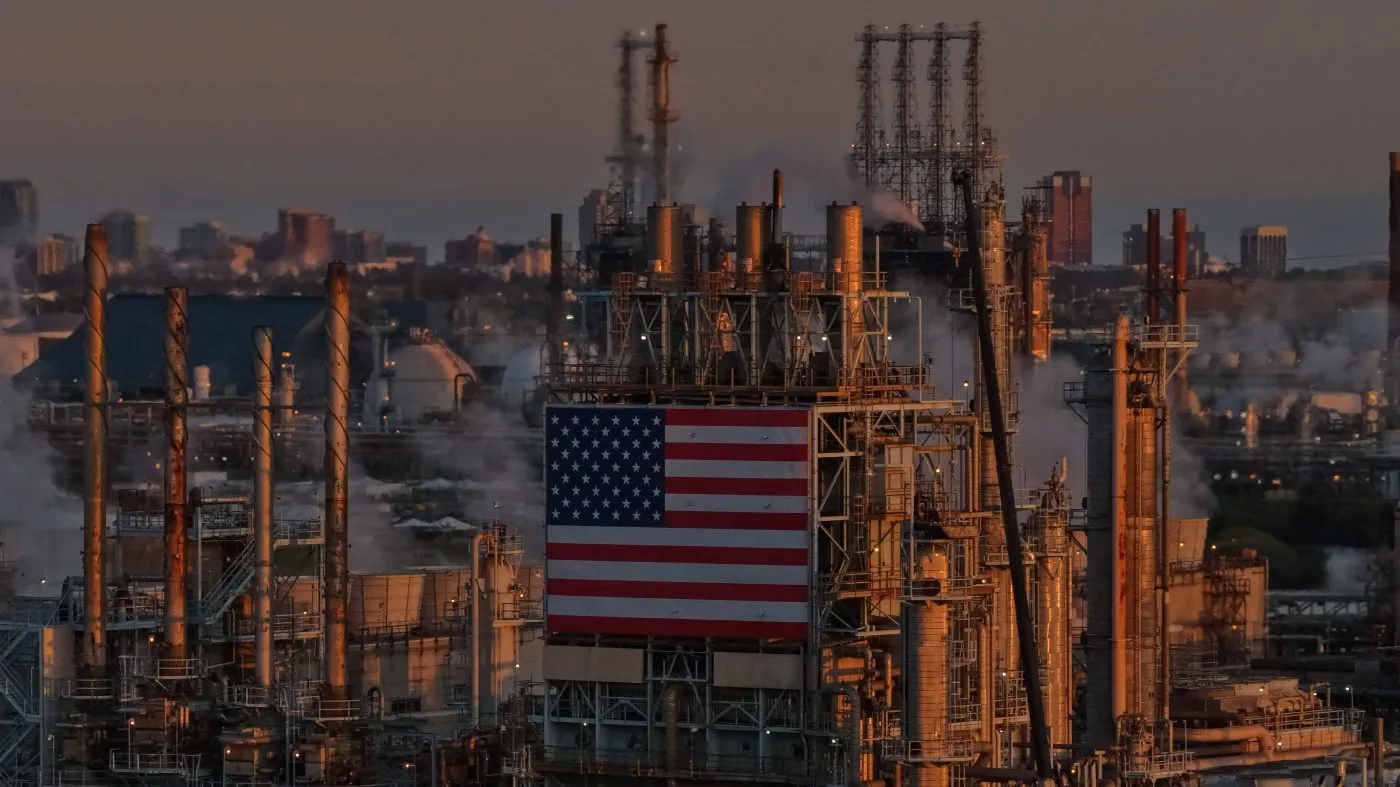 CARSON, CALIFORNIA – APRIL 02: In an aerial view, the Marathon Petroleum Corp’s Los Angeles Refinery is seen on April 02, 2026 in Carson, California. Oil prices surged over 10 percent in volatile trading, with both Brent and U.S. crude jumping sharply after President Donald Trump warned of intensified military action against Iran and signaled the conflict could drag on, raising fears of prolonged supply disruptions. (Photo by Justin Sullivan/Getty Images)