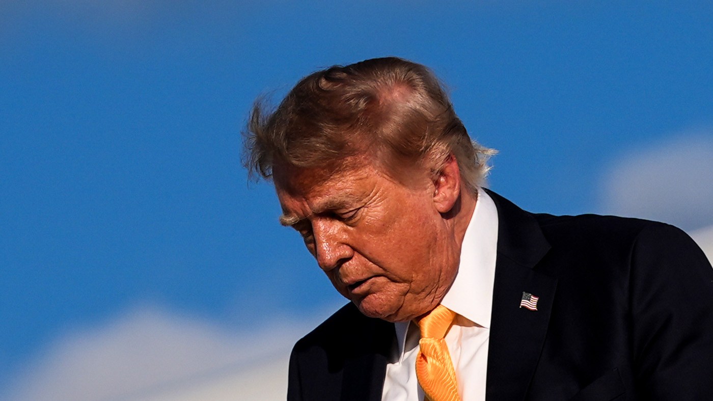 President Trump disembarks Air Force One at Morristown Airport, Sept. 4, 2026, in Morristown, N.J.