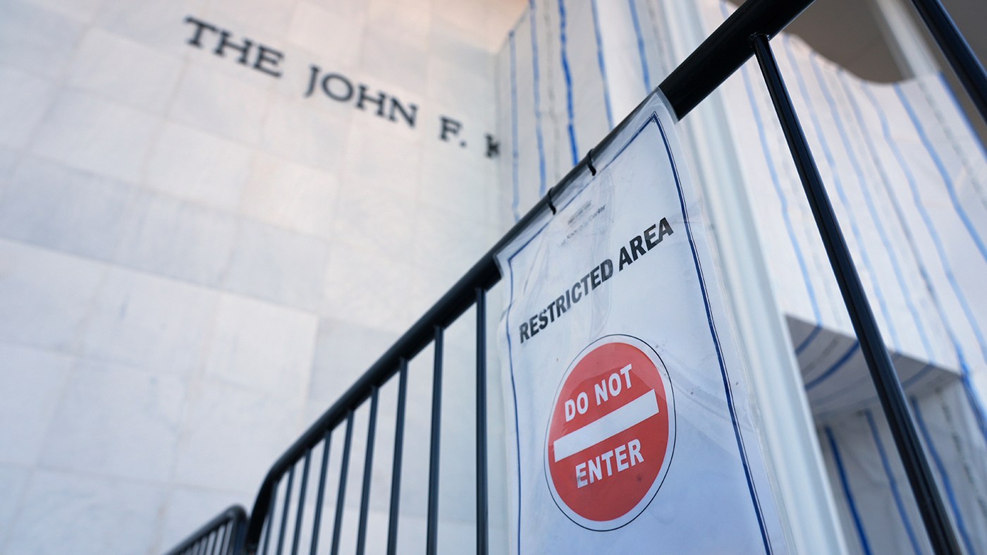 A sign is placed on a gate outside the John F. Kennedy Center for the Performing Arts in Washington, Tuesday, Sept. 15, 2026. (Jacquelyn Martin, Associated Press)