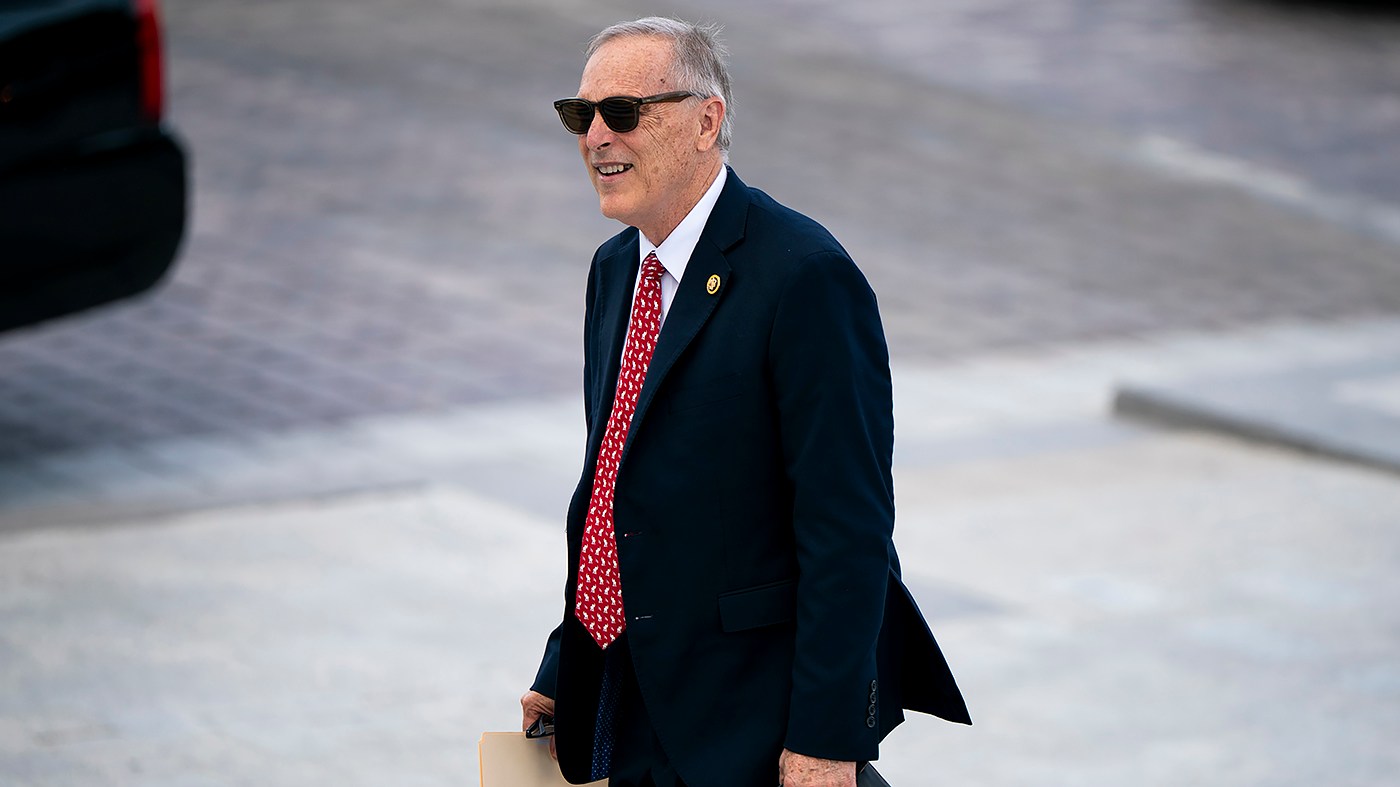 Rep. Andy Biggs (R-Ariz.) arrives to the House Chamber for a series of votes on Tuesday, September 1, 2026.