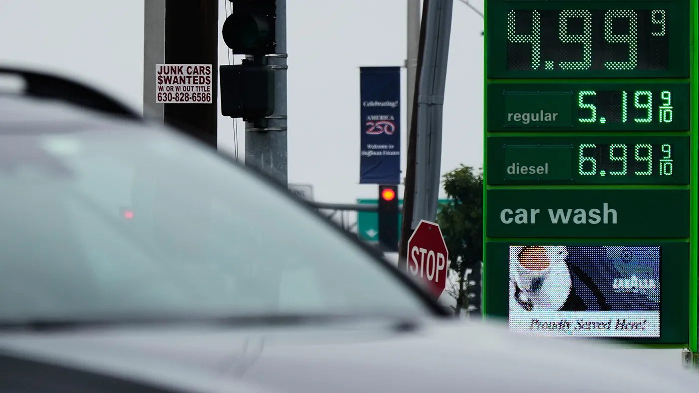 Gas prices are displayed at a gas station in Streamwood, Ill., on Sept. 30, 2026.