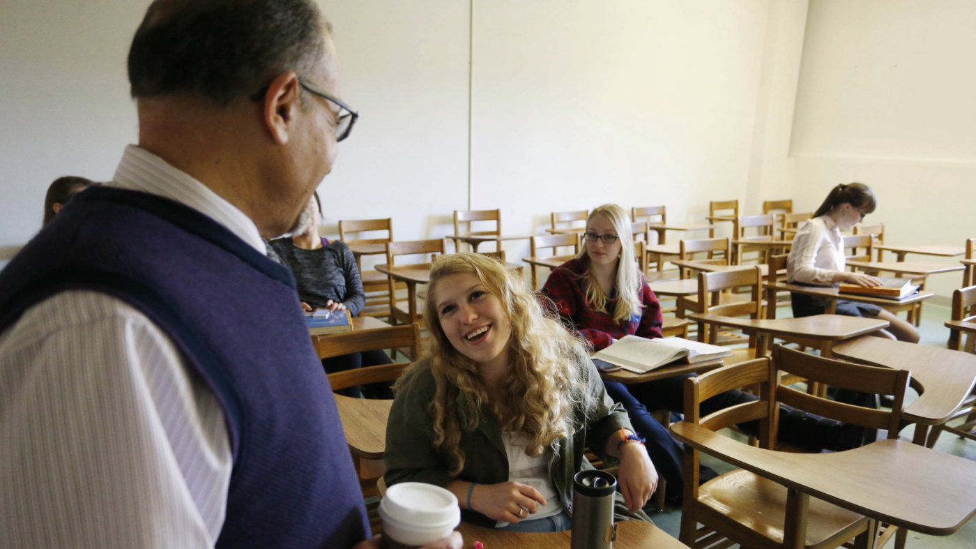 In this April 13, 2016 photo, Samir Bitar, Arabic studies professor at the University of Montana, teaches Arabic language class on campus in Missoula, Mont. (AP Photo/Brennan Linsley)