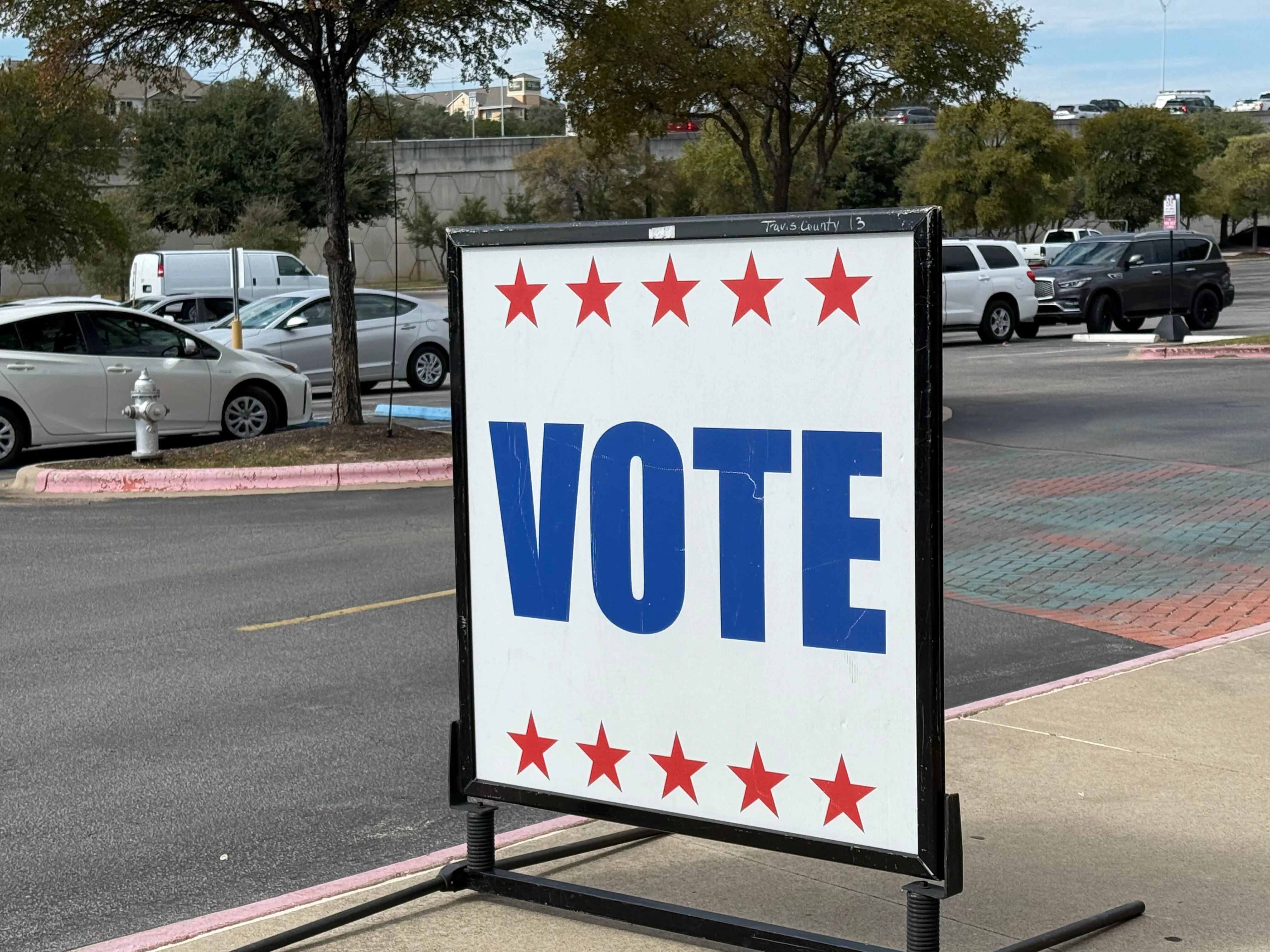 A “vote” sign at a polling location at the Shops at Arbor Walk in Austin, Texas, on Oct. 19, 2026. (KXAN Photo/Freddy Vela)