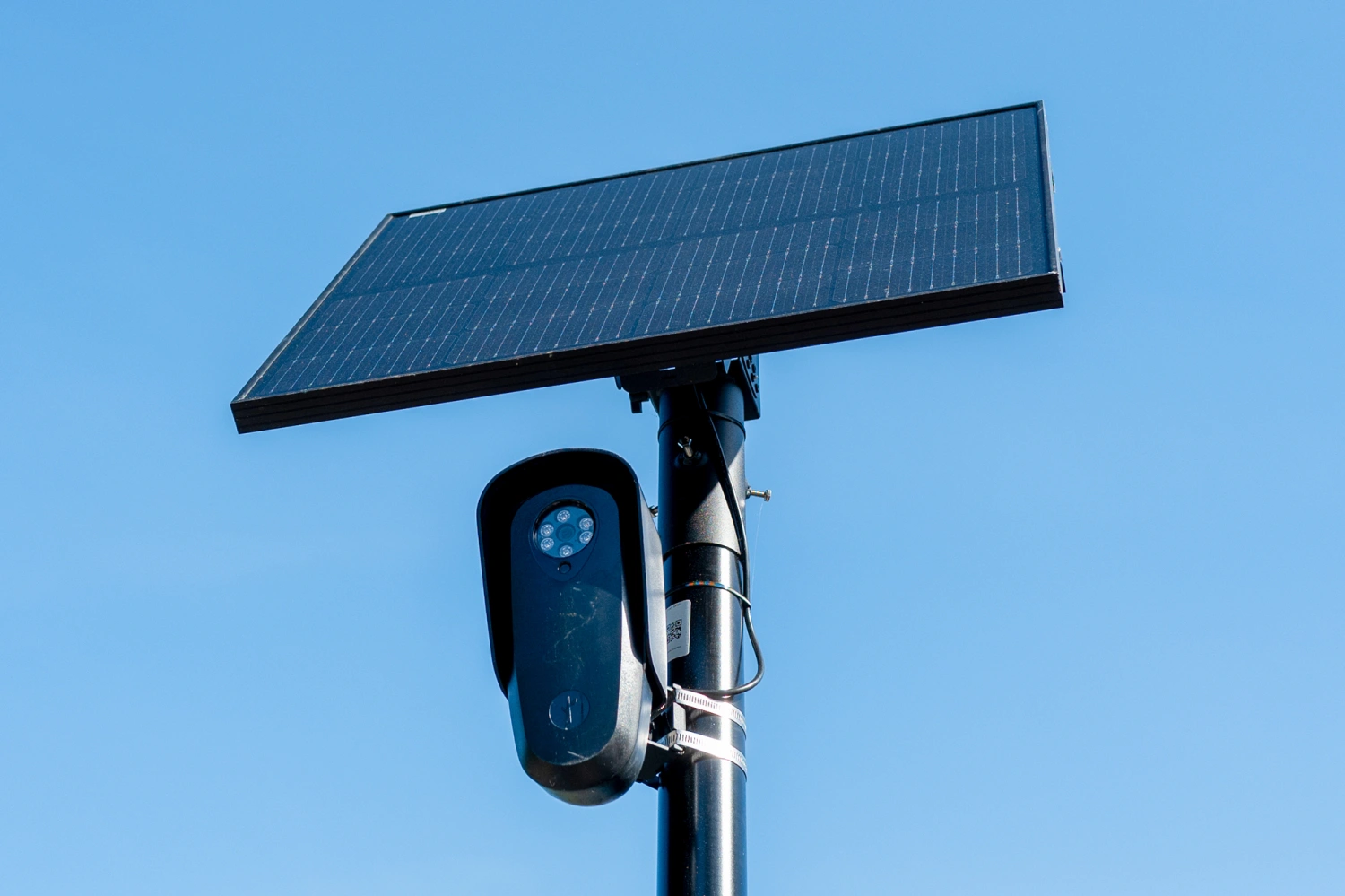 A Flock license plate reader and camera in Pleasant Hill, Calif., on April 16, 2026.