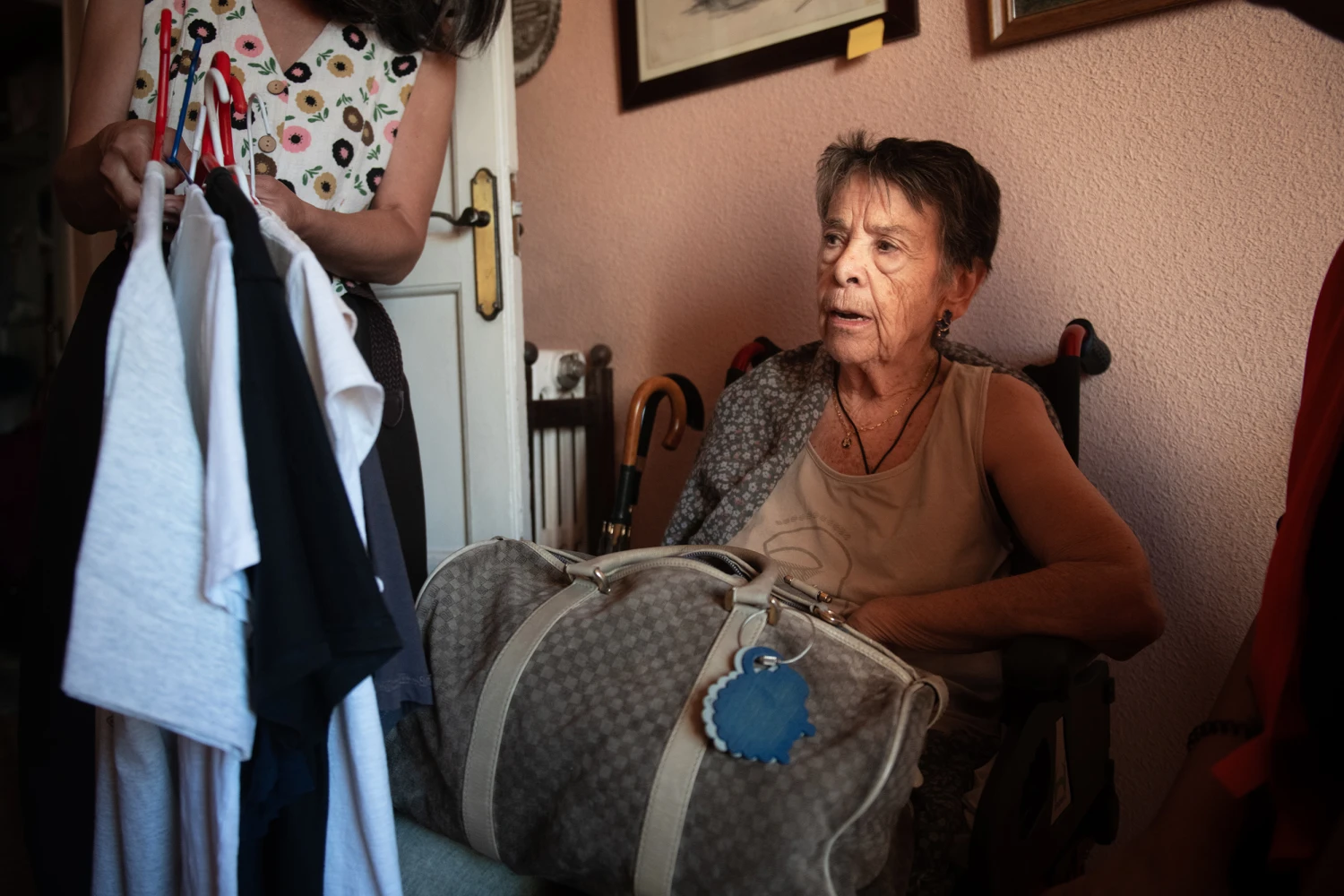Maricarmen packs a bag with her belongings on 23 September 2026 in Madrid, Spain.