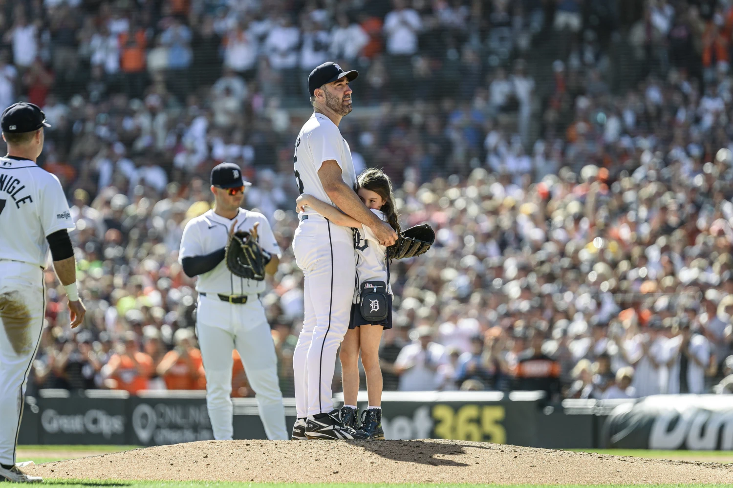 Detroit Tigers Justin Verlander  gets pulled from the game in the sixth inning by his daughter Genevieve during the game between Pittsburgh Pirates and Detroit Tigers on September 26, 2026 at Comerica Park in Detroit, MI