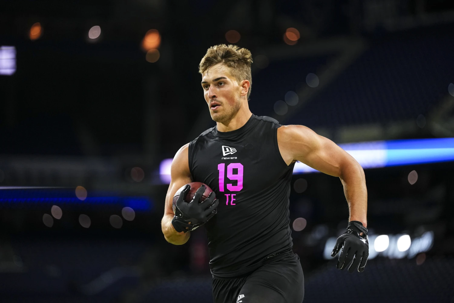 Eli Raridon during a drill during the 2026 NFL Scouting Combine on Feb. 27, 2026 in Indianapolis.