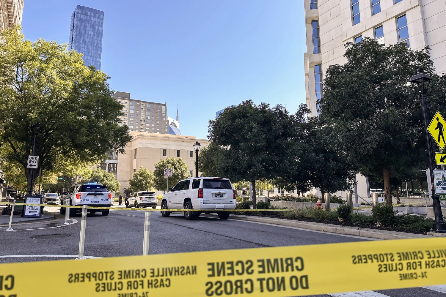 Law enforcement responds to a shooting at the federal courthouse on Oct. 8, 2026, in Nashville, Tenn.