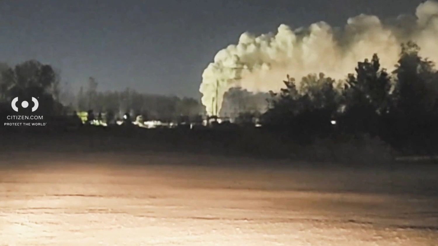 Citizen videos show evacuation and movement of emergency response vehicles in Toledo OH following declaration of hazmat incident
According to details in the app, the footage was captured on Tuesday, Oct 20.