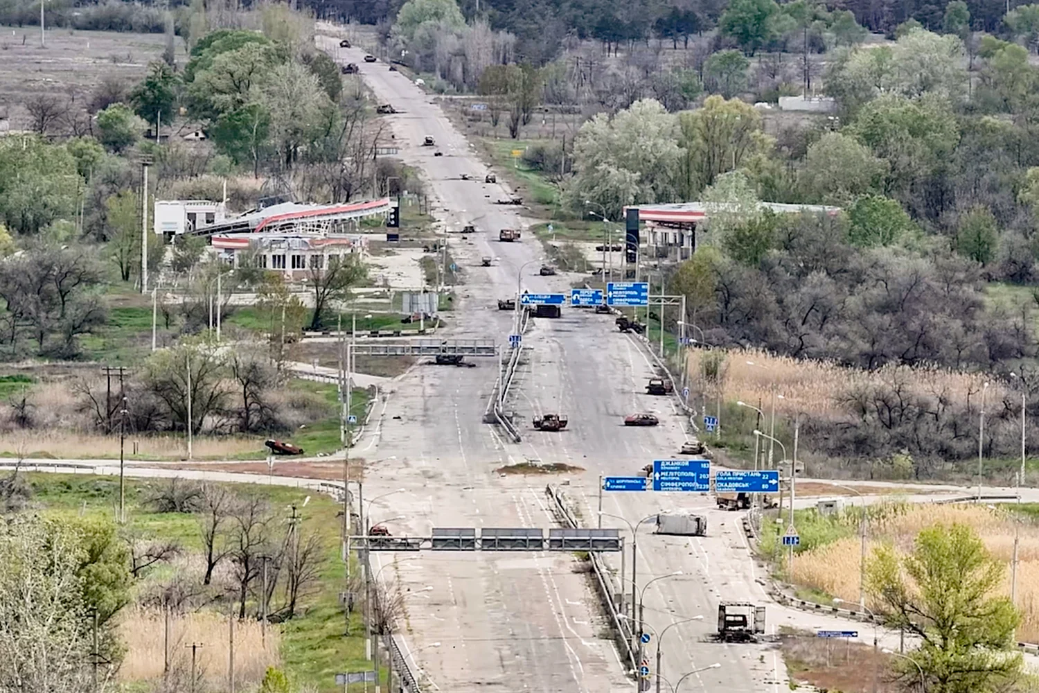 Destroyed cars on a highway from the Russian-occupied city of Oleshky in the Kherson region of Ukraine on Sept. 30, 2026.