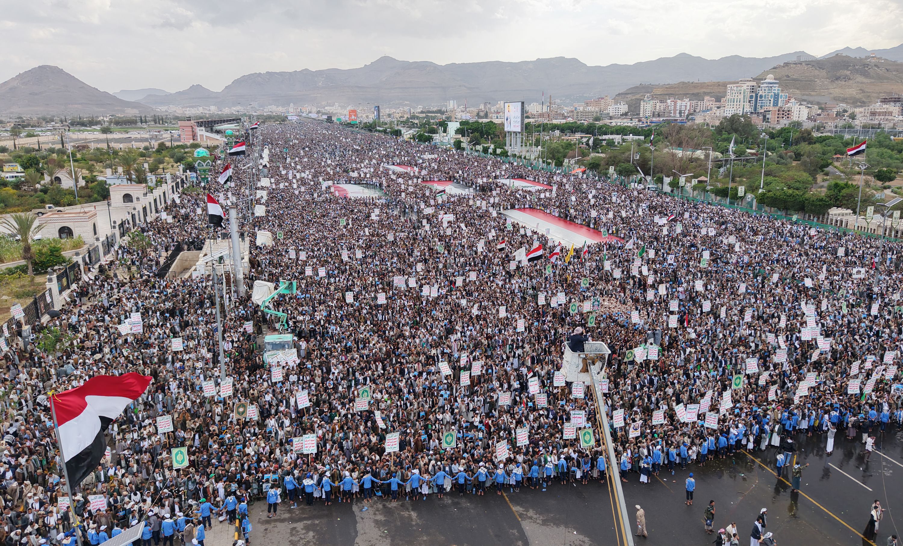 SANA'A, YEMEN - SEPTEMBER 18: In an aerial view, Yemenis who are loyal to the Houthi group participate in a demonstration staged to support missile forces in protecting the country's sovereignty and to denounce the Saudi accusation that Yemenis are attempting to attack Maca, on September 18, 2026 in Sana'a, Yemen. (Photo by Mohammed Hamoud/Getty Images)