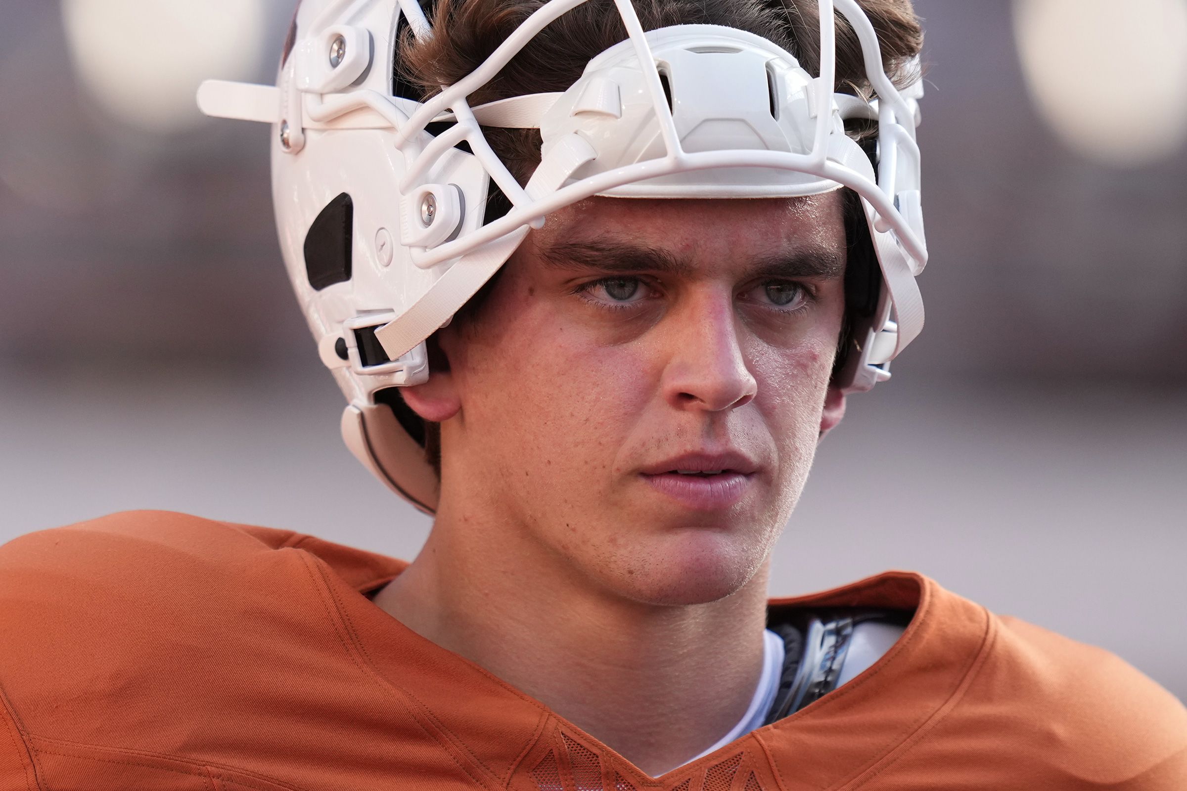 Texas quarterback Arch Manning has apologized to ESPN's Holly Rowe.