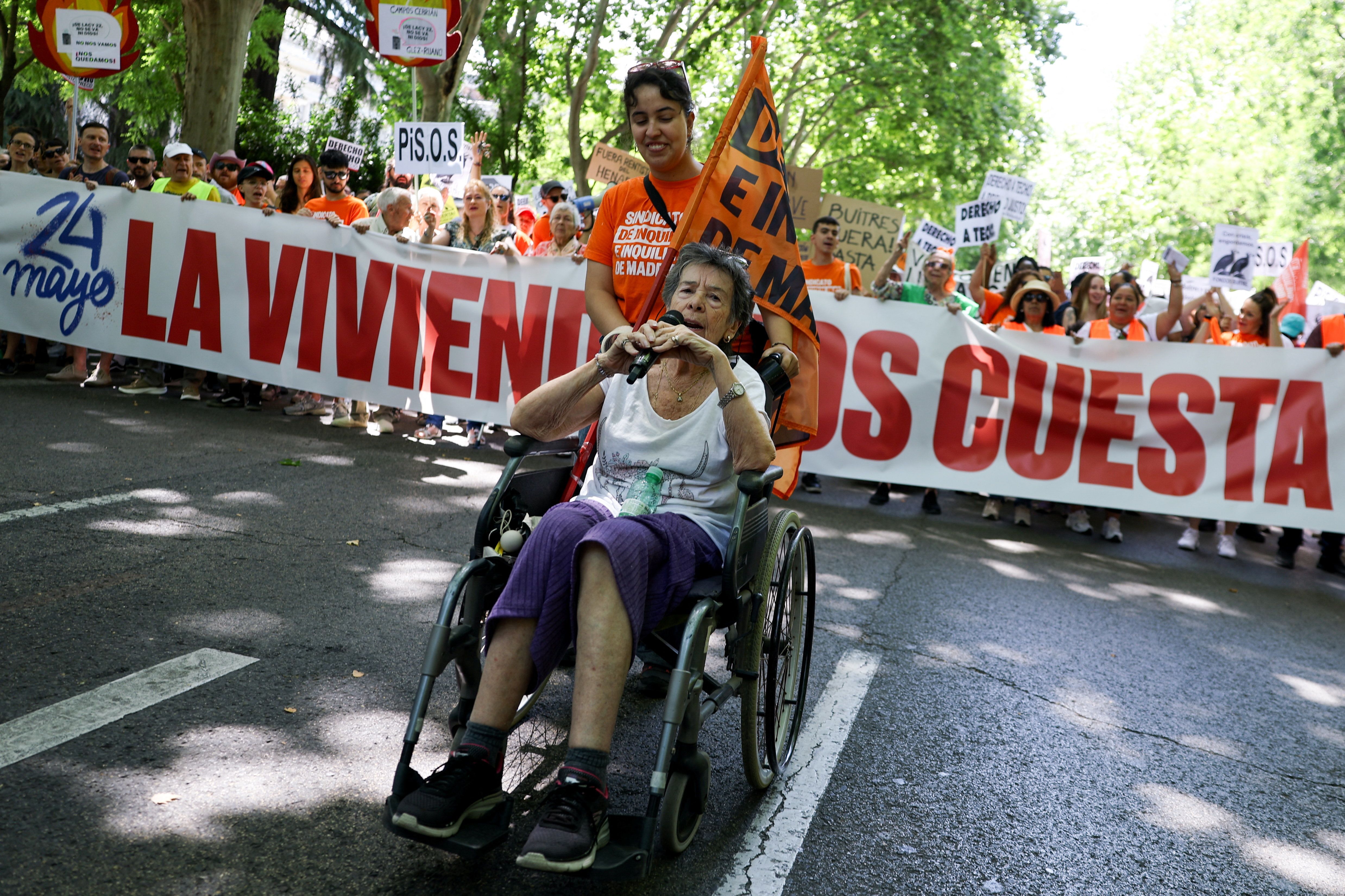 Maricarmen Abascal, an elderly woman who is fighting to not get kicked out of her home, attends a protest against the high cost of living, in Madrid, Spain, May 24, 2026. REUTERS/Kacper Pempel