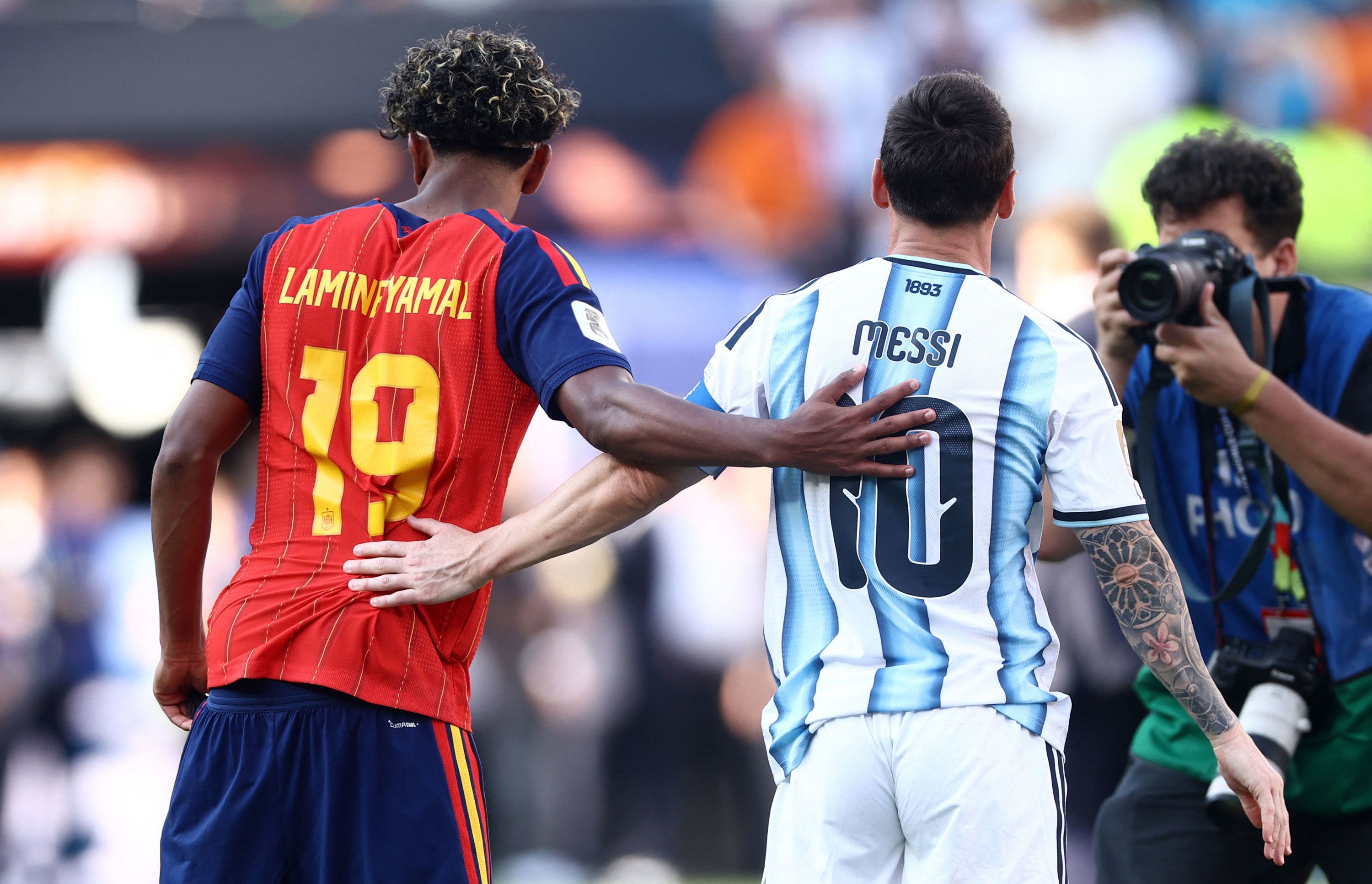 Soccer Football - FIFA World Cup 2026 - Final - Spain v Argentina - New York/New Jersey Stadium, East Rutherford, New Jersey, U.S. - July 19, 2026Spain's Lamine Yamal with Argentina's Lionel Messi after the match REUTERS/Lee Smith