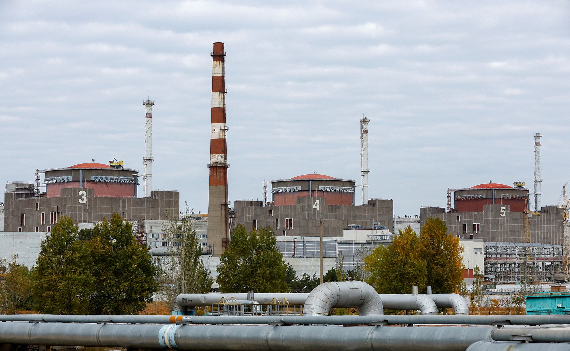 A view shows the Zaporizhzhia Nuclear Power Plant in the course of Russia-Ukraine conflict outside Enerhodar in the Zaporizhzhia region, Russian-controlled Ukraine, October 14, 2022. REUTERS/Alexander Ermochenko 