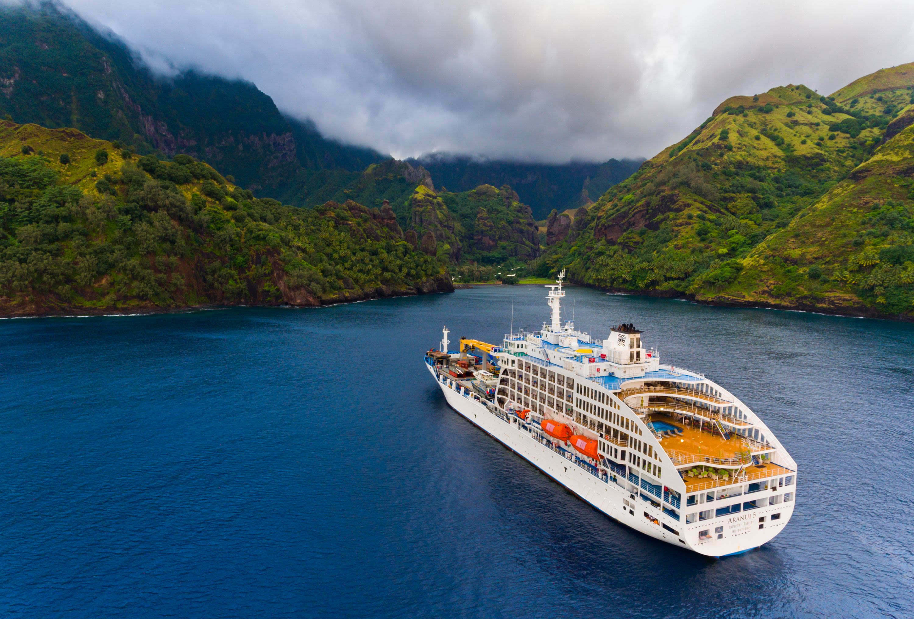 Aranui 5 in Fatu Hiva